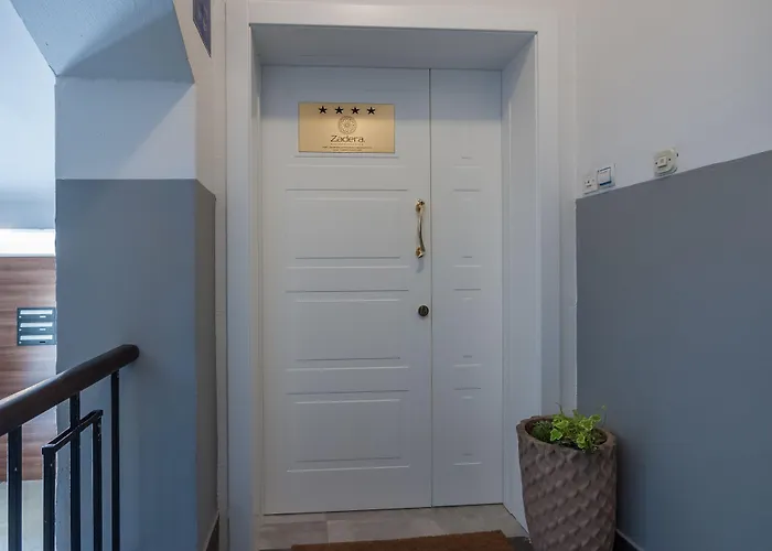 자데라 어코모데이션